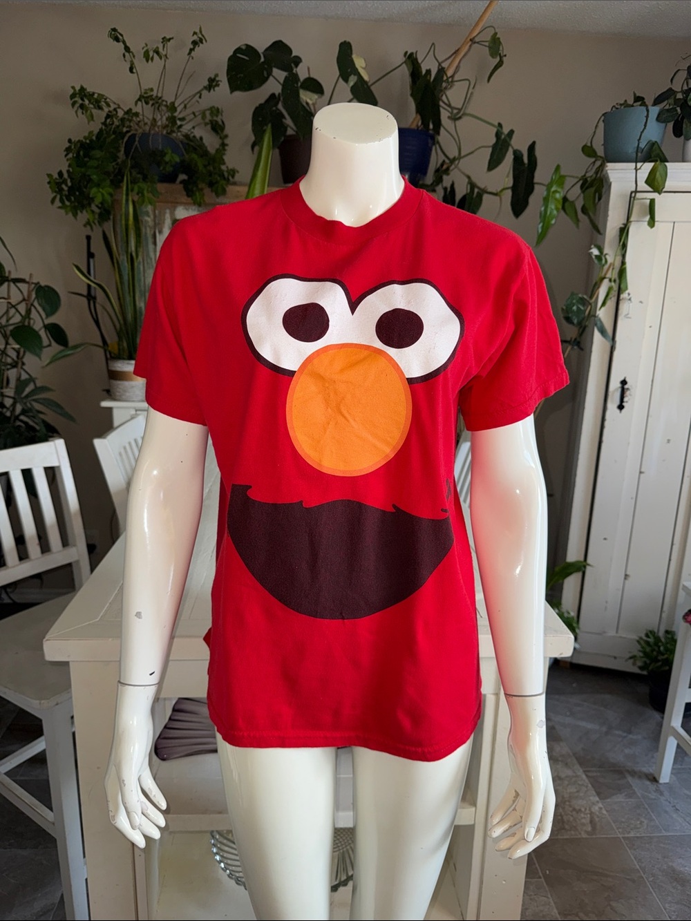 Y2K Sesame Street 2011 Red Elmo Graphic Ladies T‑Shirt EUC